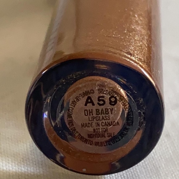 Mac lipsticks and glosses - Picture 4 of 6